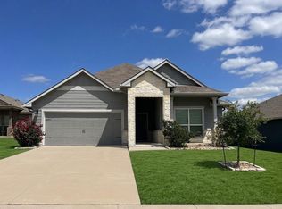 1504 McKinney Ct, Brenham, TX 77833