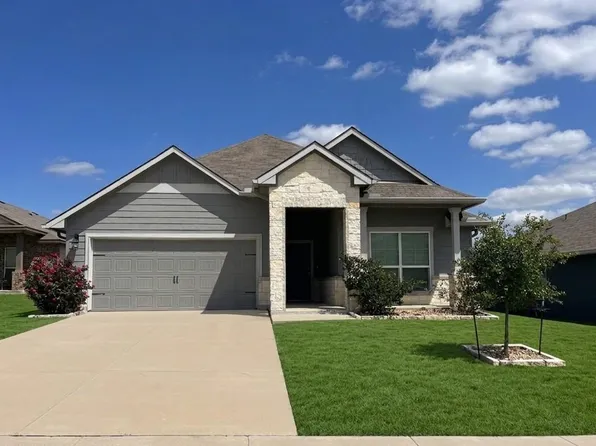 1504 McKinney Ct, Brenham, TX 77833