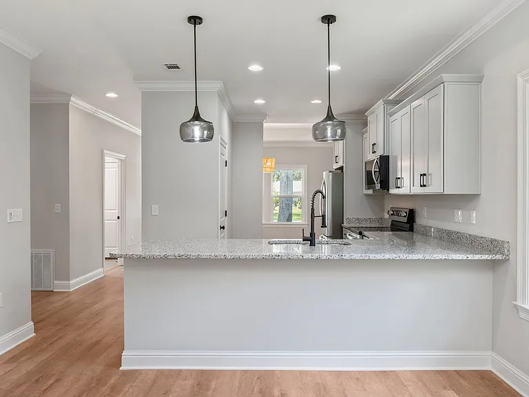 1404 Hickory St — Photo 11