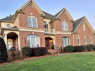 1015 Salem Cove Ct, Clemmons, NC 27012