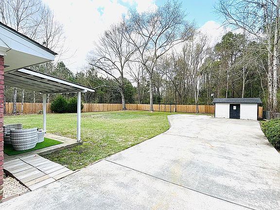 3rd image of 149 Meadow Park Ln
