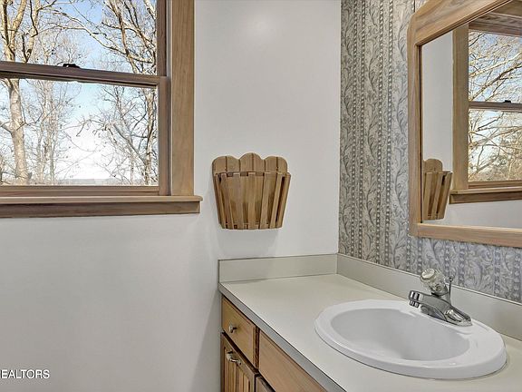 14th image of this home