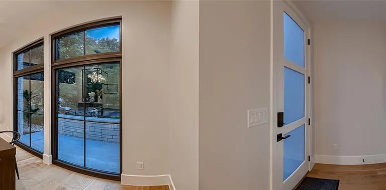 340 Jackson St — Photo 3
