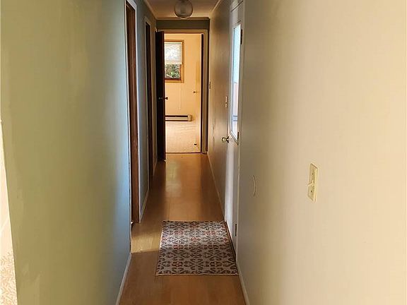5th image of 14 Greenwood Blvd