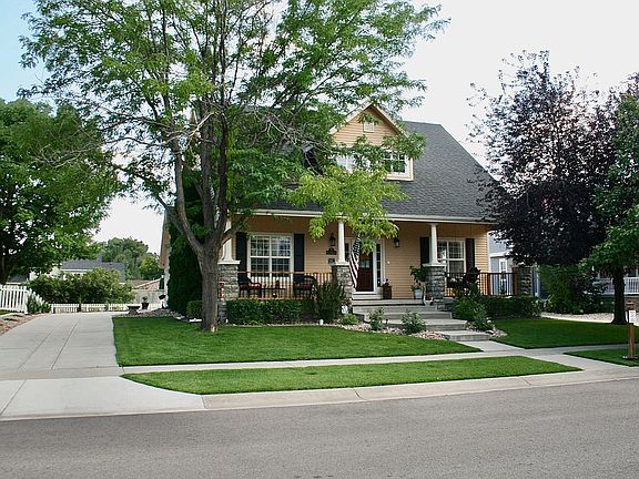 2nd image of 1421 Canal Dr
