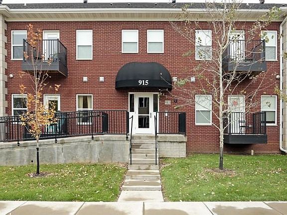 3rd image of 915 Harlocke St APT 10