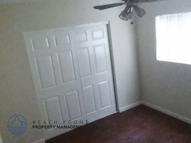 924 Larch St — Photo 15
