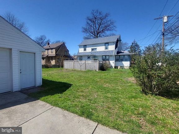 5th image of 1300 Newton Ave
