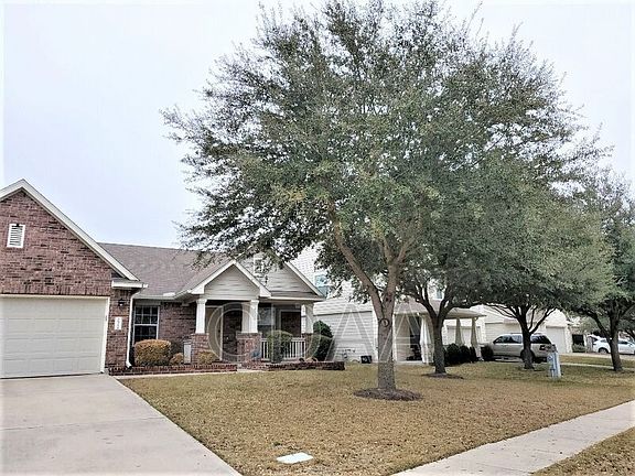 2nd image of 251 Bottle Brush Dr