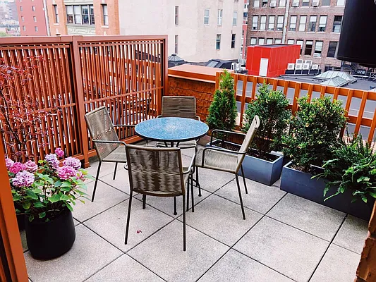 Rented by Green City Realty | media 16