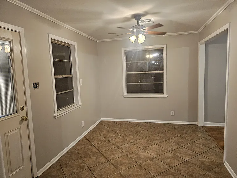 114 Fairlane Dr — Photo 6