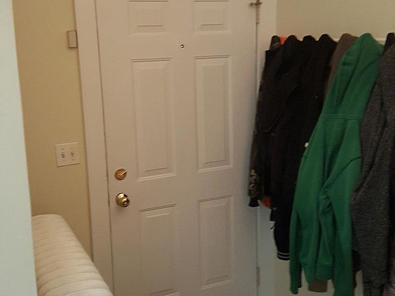 4th image of 436 Circle Ave APT 1
