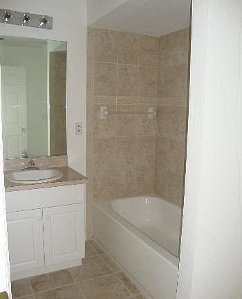 5th image of 4216 NE 22nd Pl