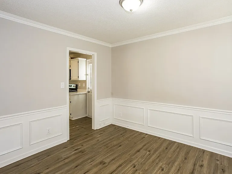 11025 Ballards Pond Ln — Photo 7