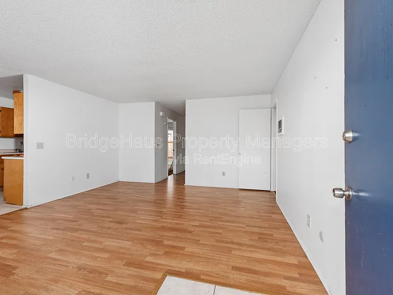 449 S Mollison Ave #3 — Photo 4