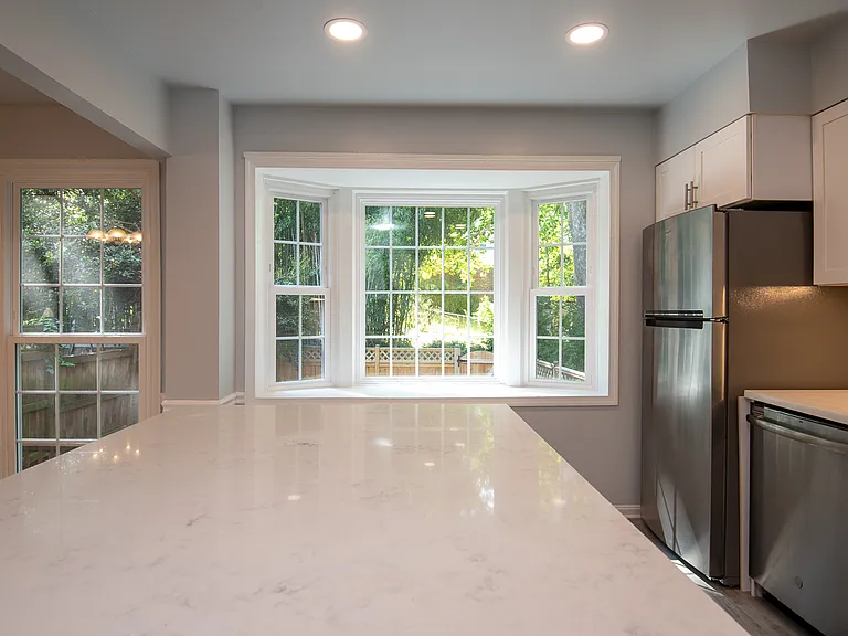 3202 Adams Ct — Photo 2