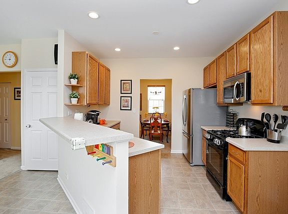 2nd image of 955 Singing Hills Dr