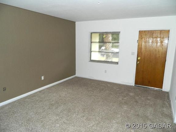 4th image of 4618 SE 1st Ave