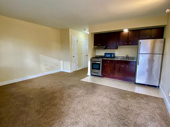 3rd image of 5858 W Fullerton Ave APT 204