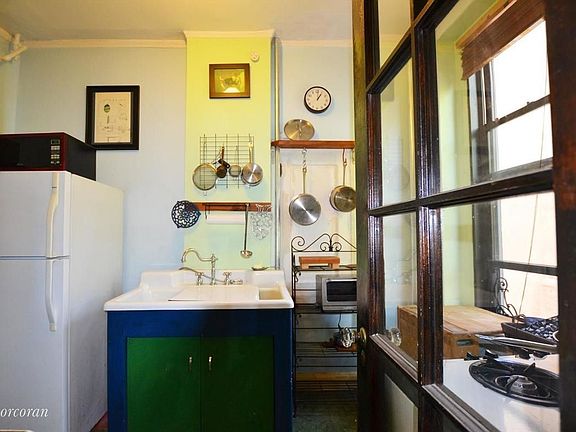 2nd image of 38 Livingston St APT 33