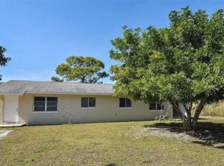 2173/2175 Twin Brooks Rd, North Fort Myers, FL 33917
