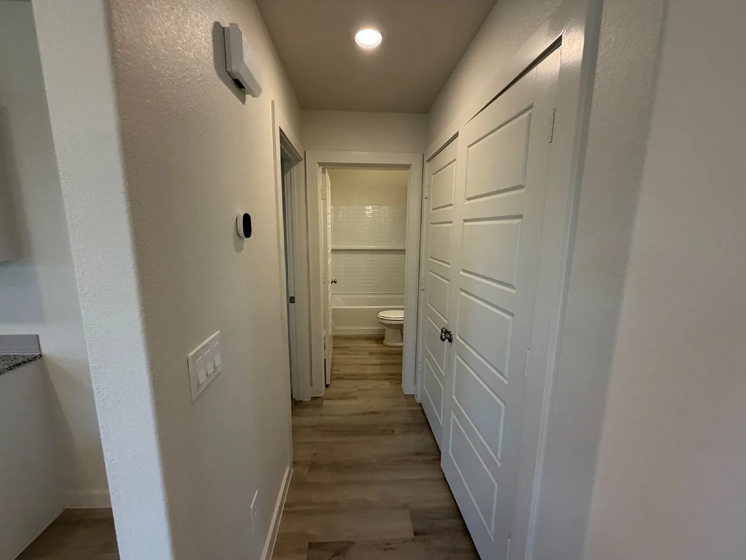 3 bed, 2.0 bath, 1000 sqft, $1,450 — Photo 4