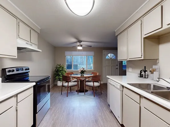 Bike Trail Apartments, 2550 Valley Hwy #10, Denver, CO 80222