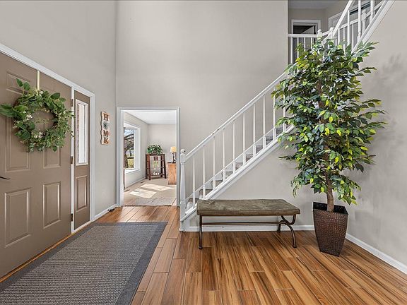 3rd image of 139 Ridge Way