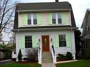 905 Linden Ave, Ridgefield, NJ 07657