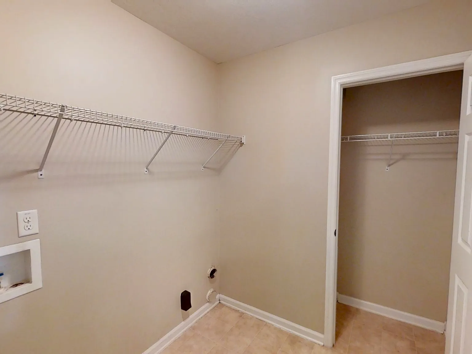253 High Meadows Circle - 1 — Photo 4