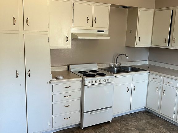 2nd image of 2601 Sussex Ave #2