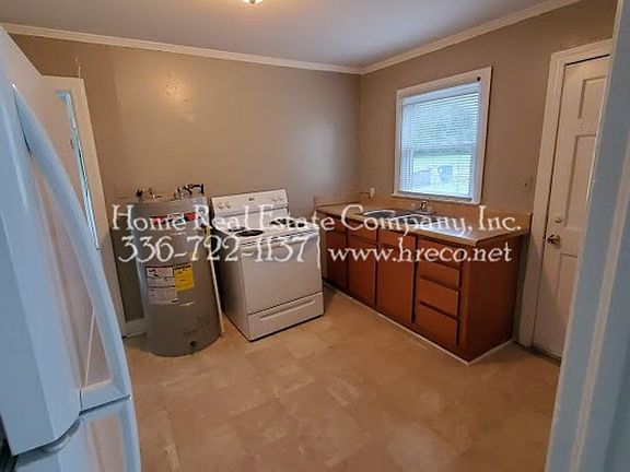4th image of 1241-1245 Hattie Ave #1243