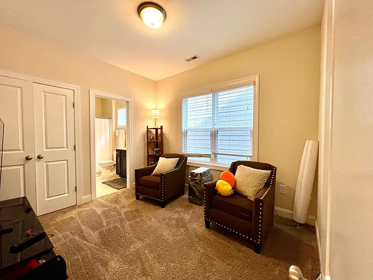 213 Windy Creek Ln — Photo 14