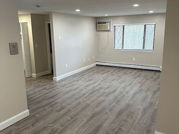 2nd image of 47 Princeton St #5-140