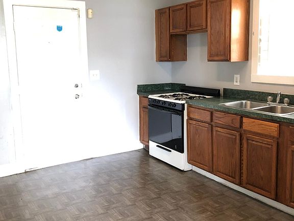 5th image of 1259 E 113th St
