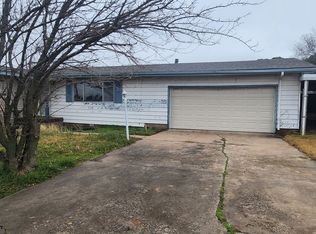 1218 NW Goodyear Blvd, Lawton, OK 73505