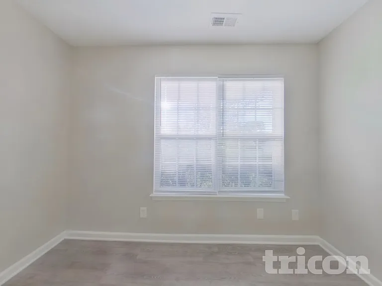 8820 Kismet Dr — Photo 14