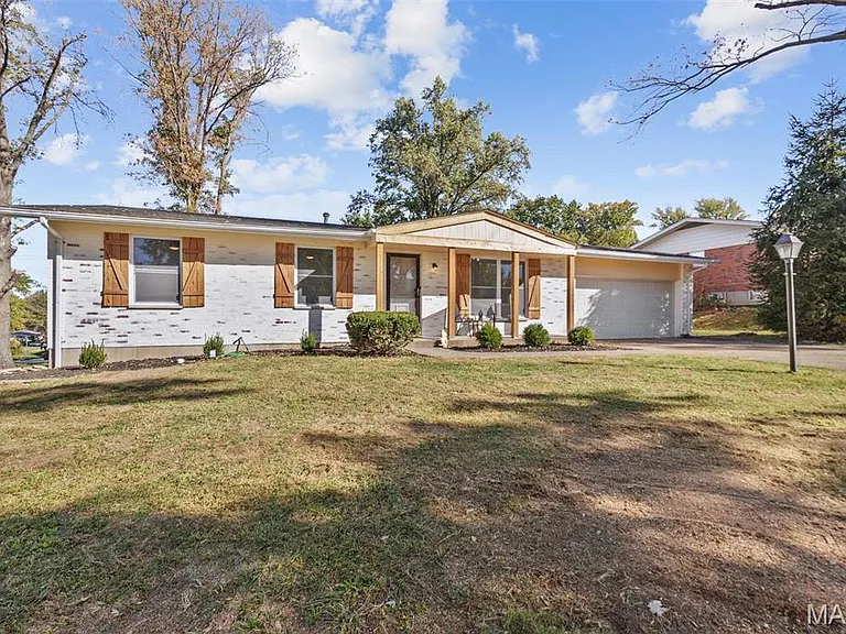 12191 Lake Meade Dr — Photo 1
