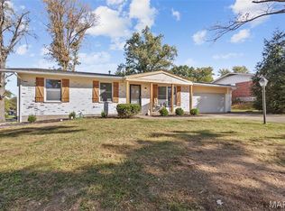 12191 Lake Meade Dr, Saint Louis, MO