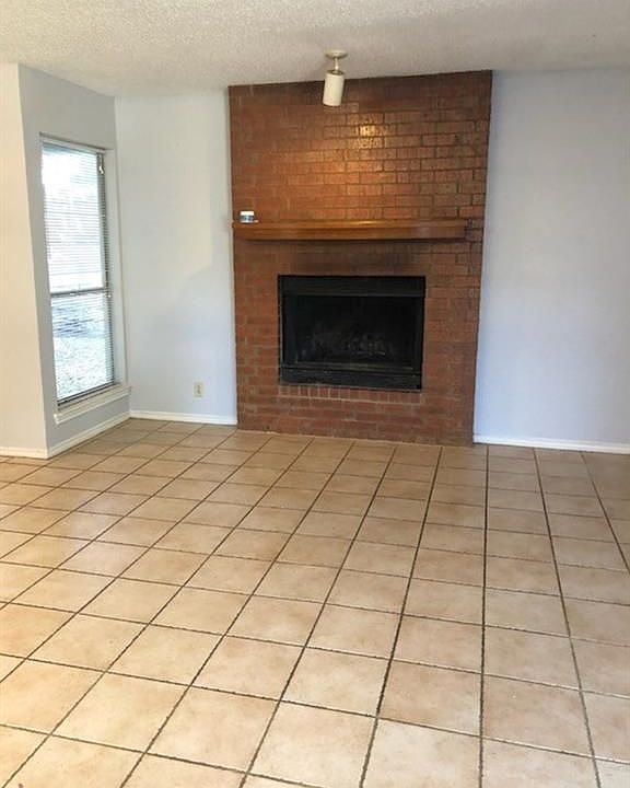 1st image of 2404 Windy Pine Ln