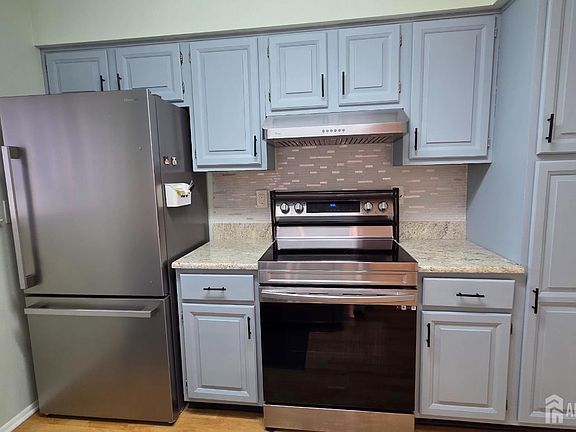 4th image of 535 Ardmore Rd #A