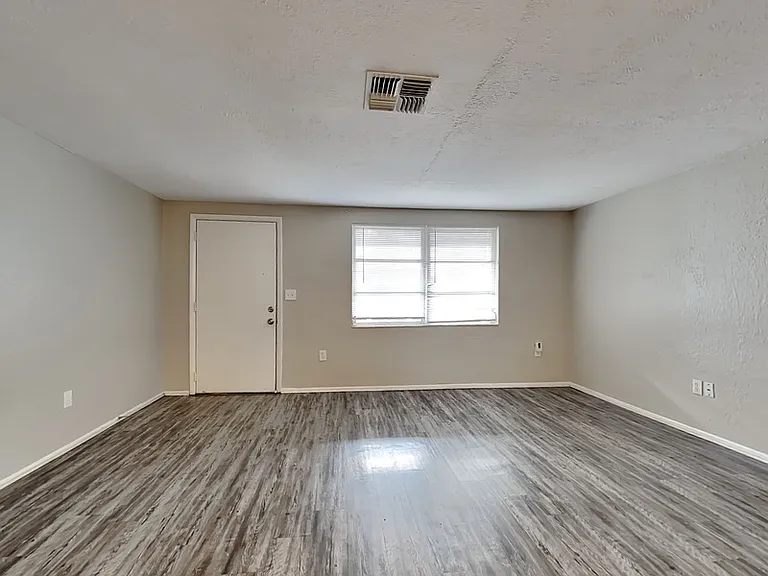 7431 San Moritz Dr — Photo 20