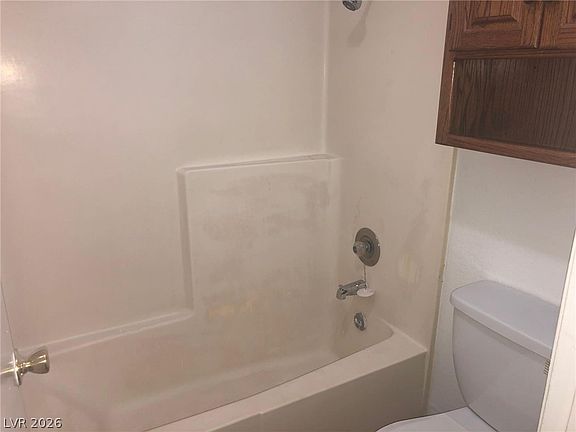 3rd image of 5197 Greene Ln