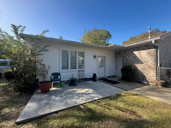 747 Harbor View Rd, Charleston, SC 29412