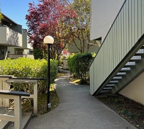 3rd image of 123 Piccadilly Pl APT G