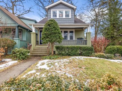 66 Kensington Blvd, Pleasant Ridge, MI, 48069