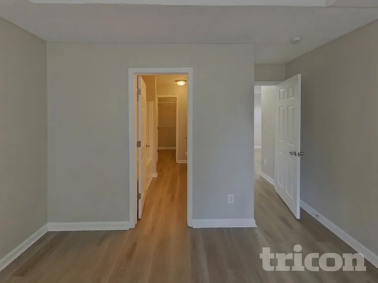 130 N Greenfield Cir — Photo 7