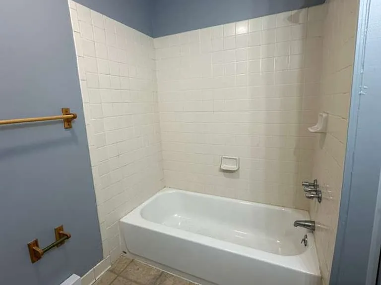 176 Lincoln St — Photo 11