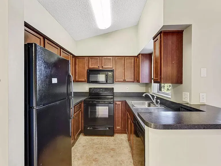 7670 Westwood Dr #720 — Photo 4