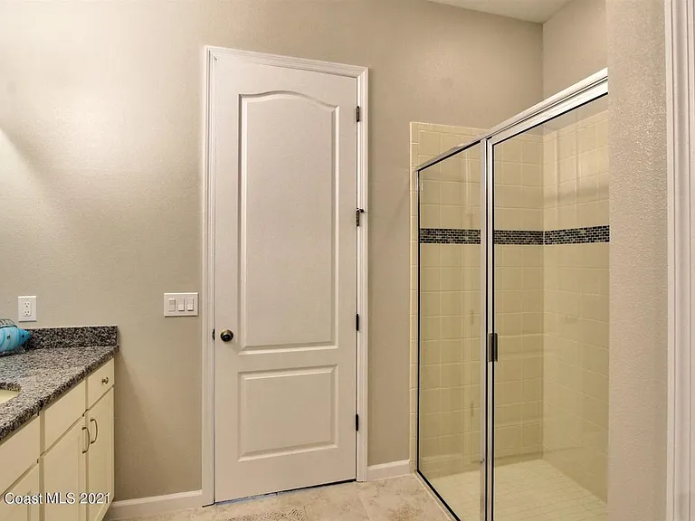 725 Simeon Dr — Photo 15